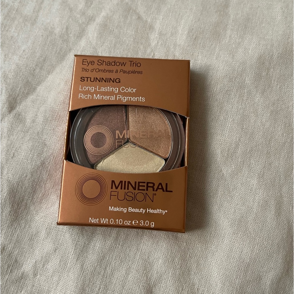 MINERAL FUSION® Eye Shadow Trio (color STUNNING)